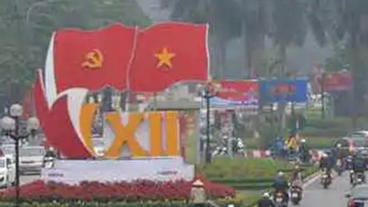 越共第十三届中央委员会同意王庭惠辞去越南国会主席职务